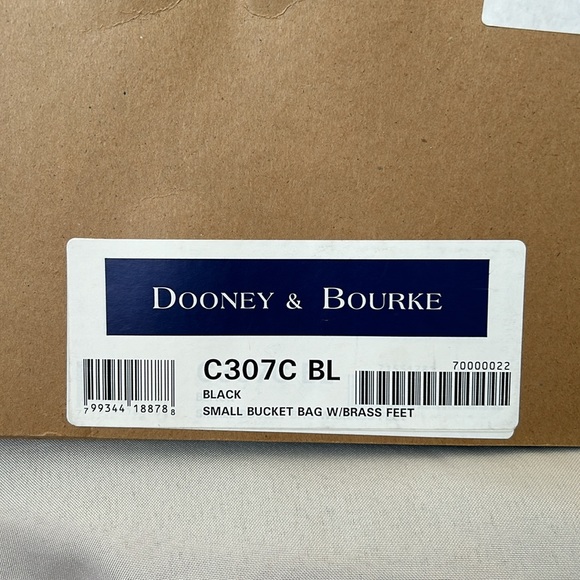 Dooney & Bourke Cabriolet Canvas and Leather Bucket Bag Vintage NWT - Picture 8 of 15